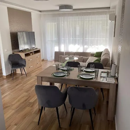 Apartment Sunshine Brown Apartman Zamardi